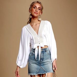 Lulu’s Kambria White Embroidered Tie-Front Top